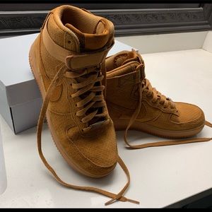 Nike Air Force 1 High Suede